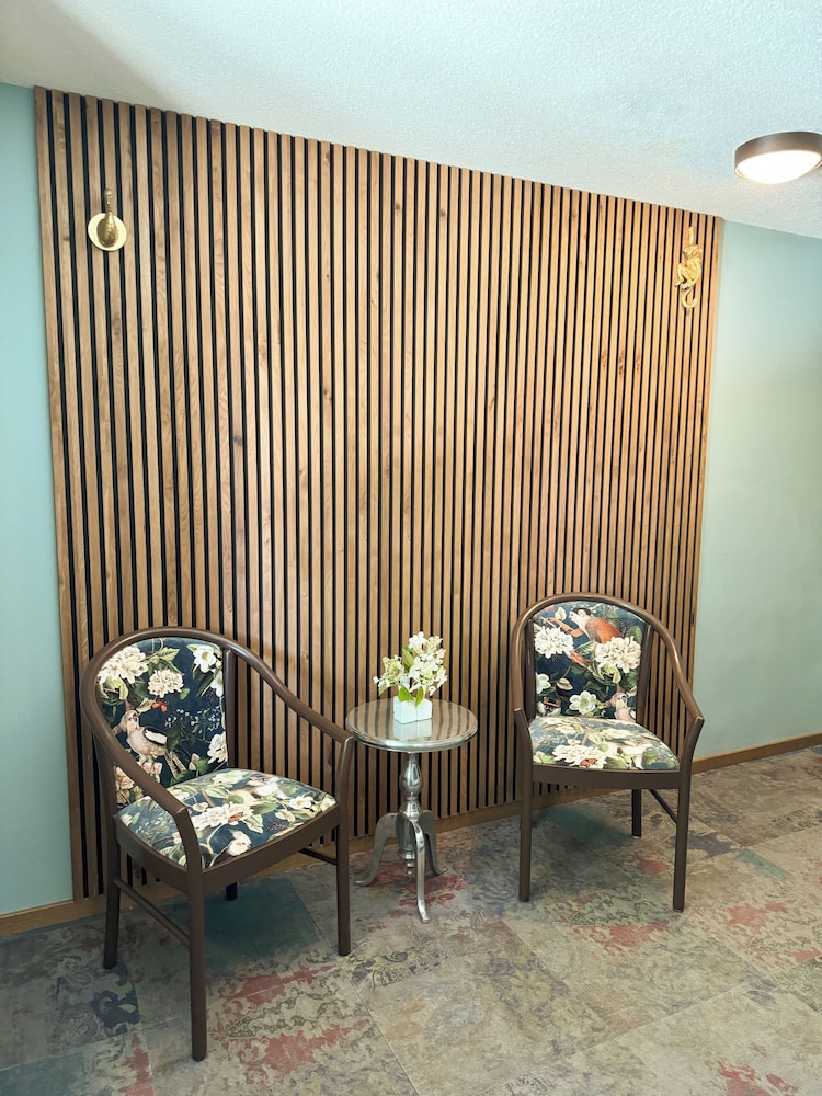 Family Room photo 1