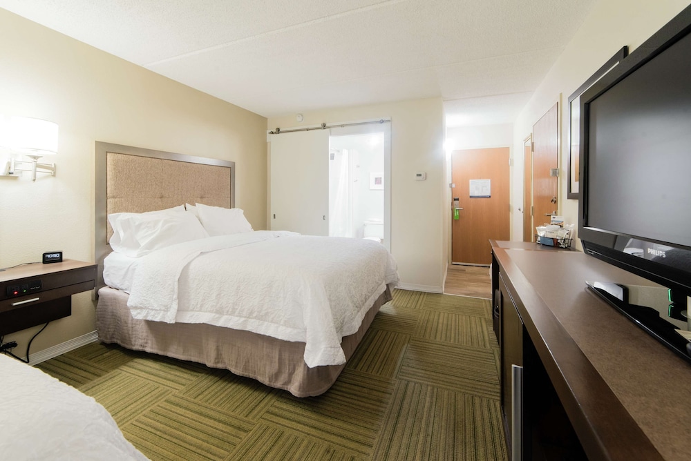 Room, 2 Queen Beds, Accessible (Hearing) - Photo 5