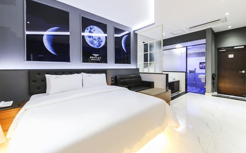 Premium Room (3rd floor) photo 3