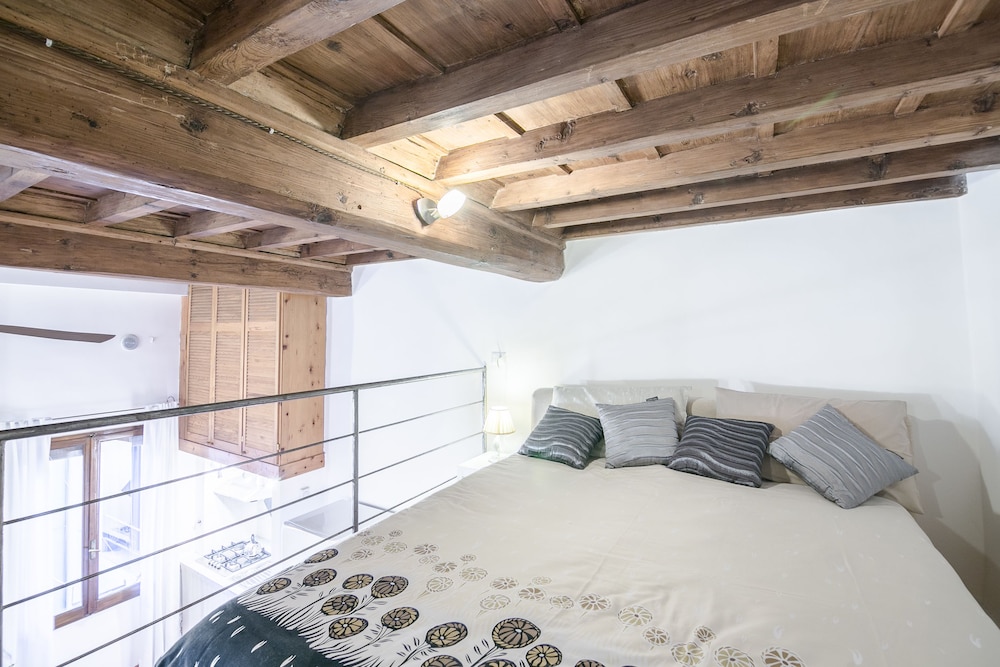Romantic Loft, 1 Bedroom photo 1