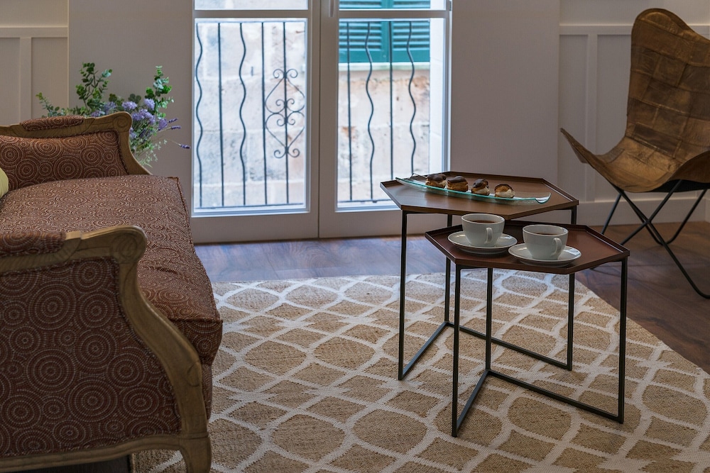 Deluxe Suite - Photo 4