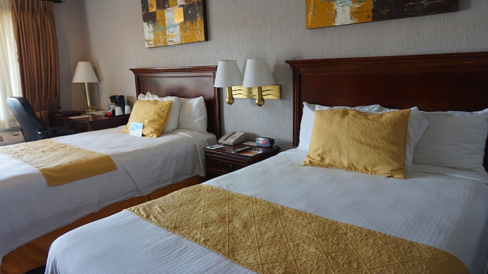 Standard Double Room, 2 Double Beds, Non Smoking - Photo 9