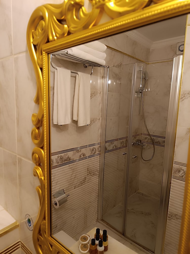 Comfort Room photo 2