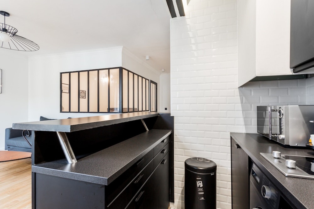 Apartment photo 2