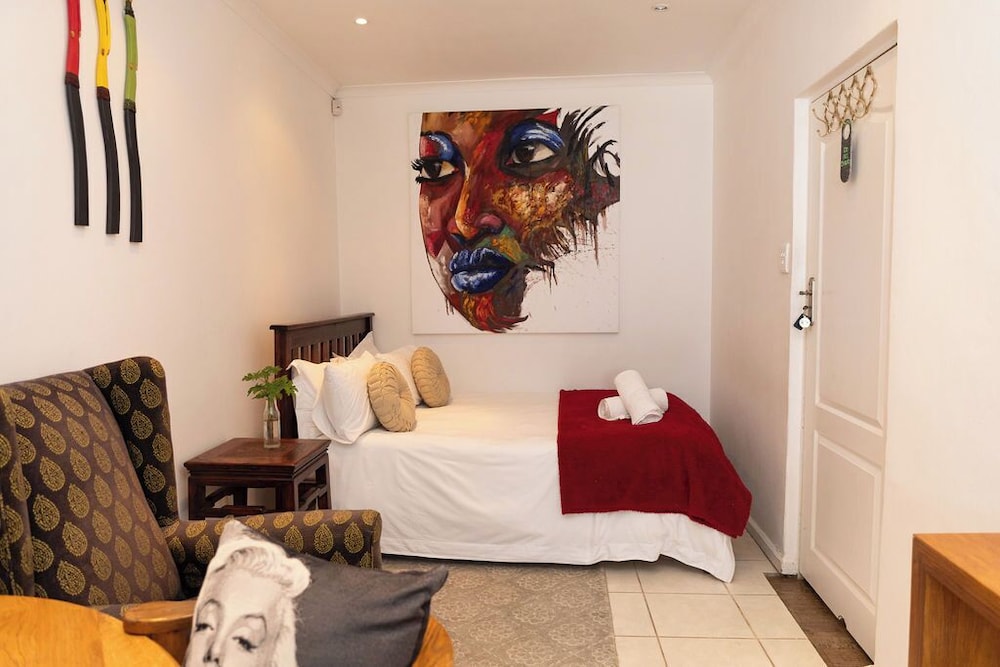 Comfort Single Room, Private Bathroom