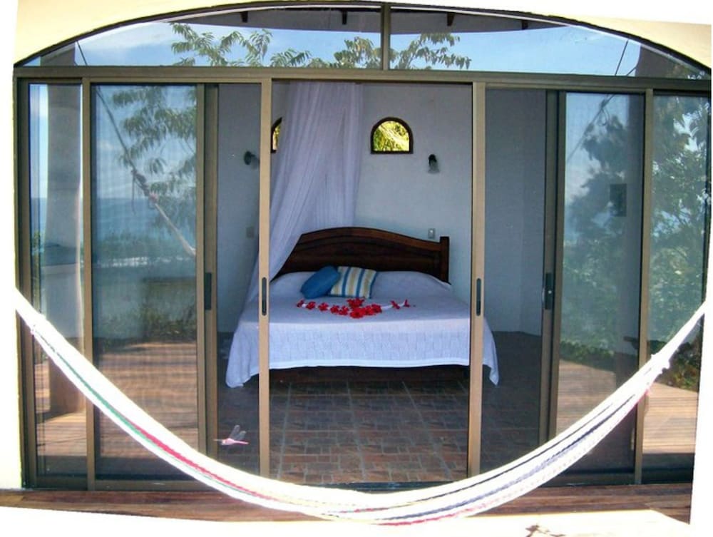 Deluxe Bungalow, 1 Bedroom, Private Pool, Sea View photo 2