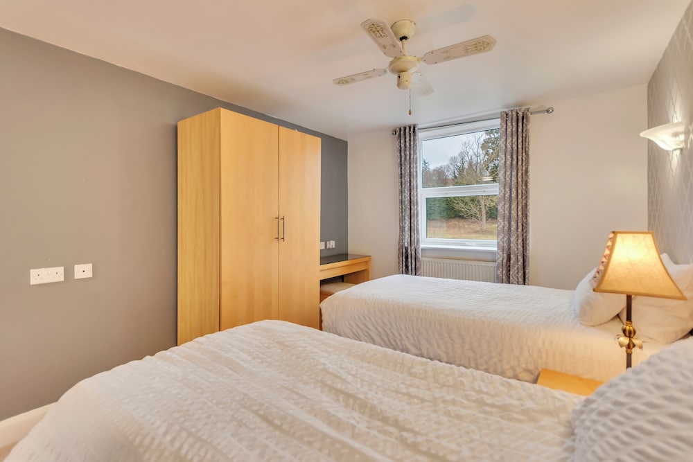 Twin Room, Mobility Accessible, Garden View photo 3