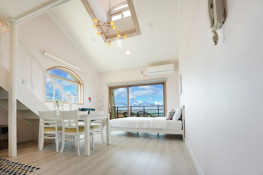 Family Duplex, 2 Bedrooms (18 PY) photo 1
