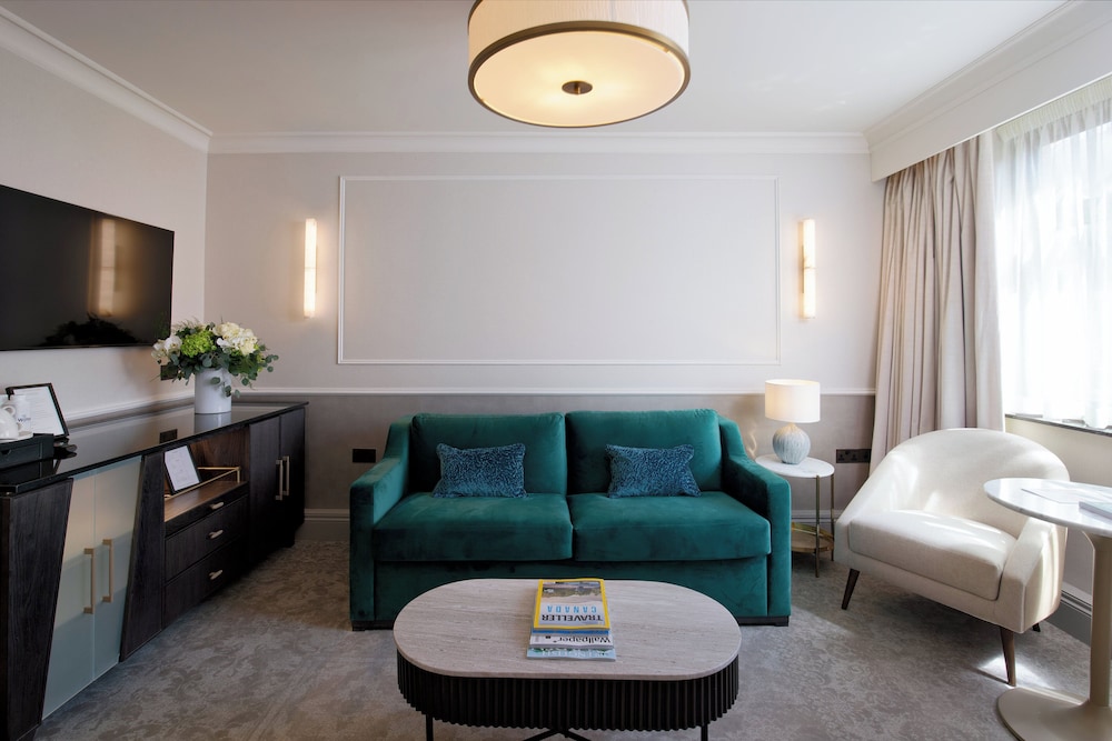 Luxury Suite photo 3