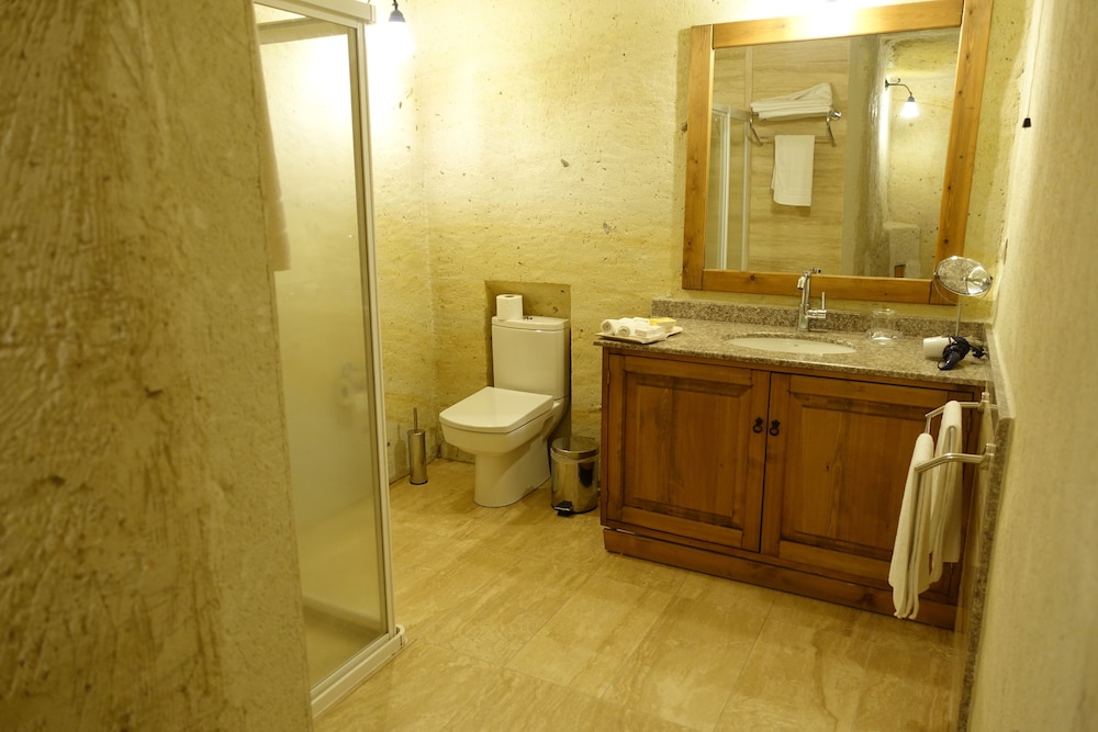 Labyrinth Cave House photo 3