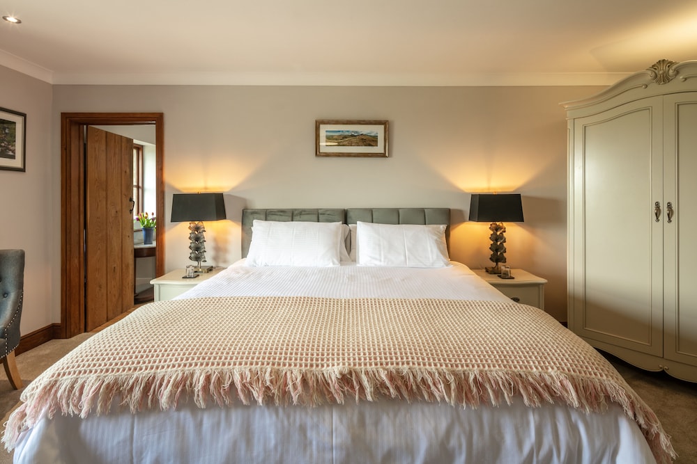 Premium Double Room (Pen Y Fan) photo 3