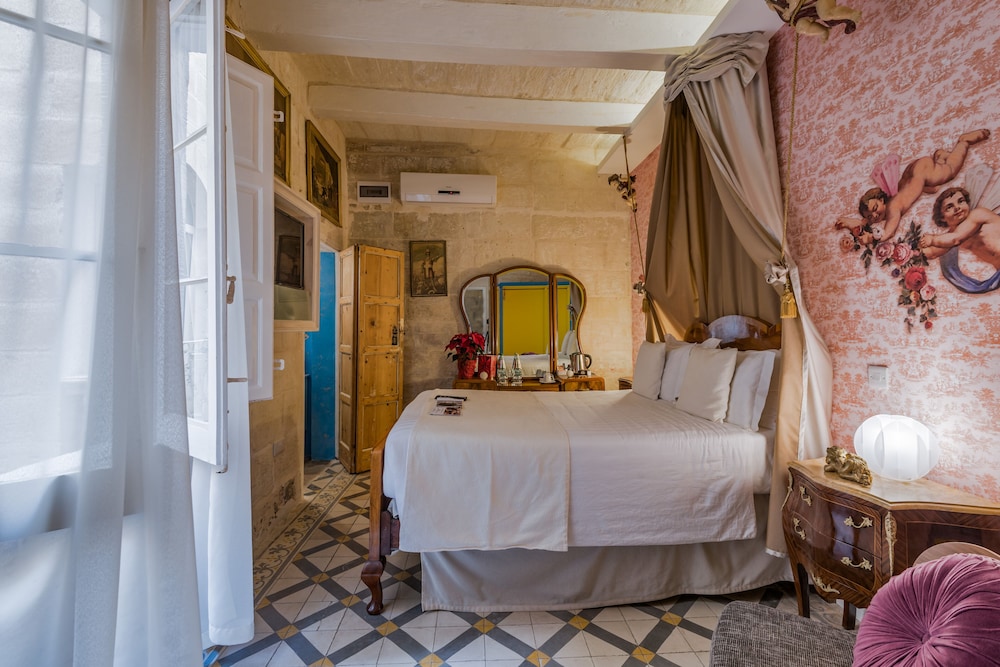 Room (Comfrot Double Room)