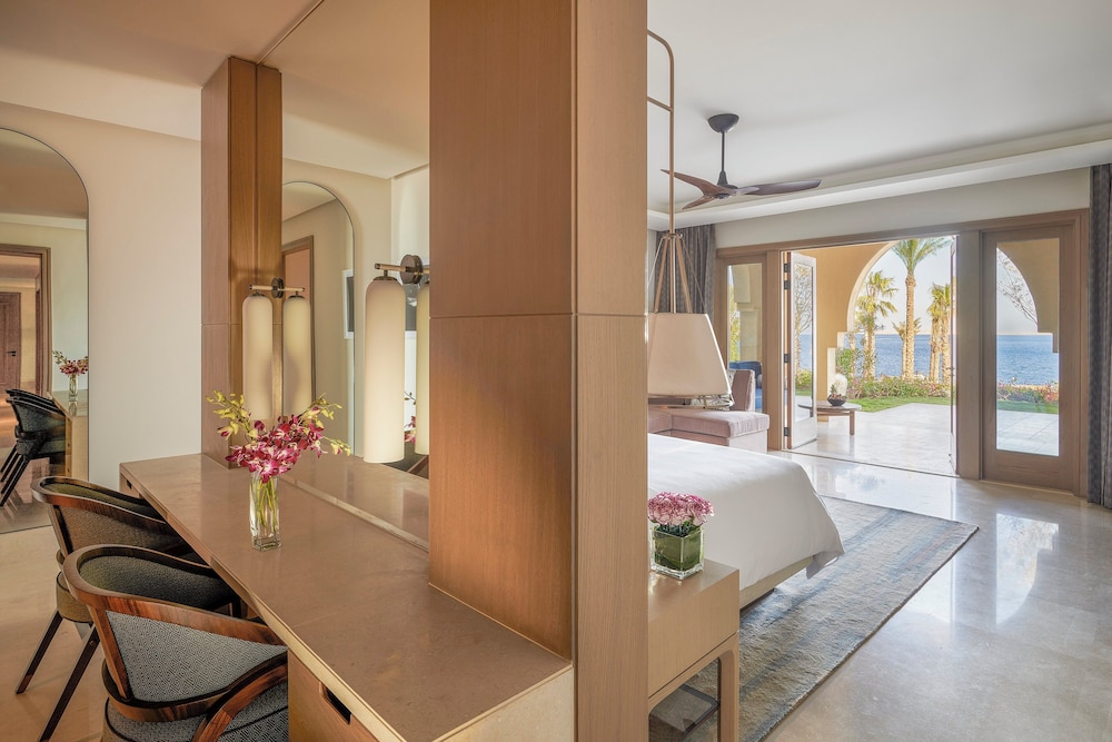Suite (Imperial,1 King and 2 Twin, with Pool) - Photo 6