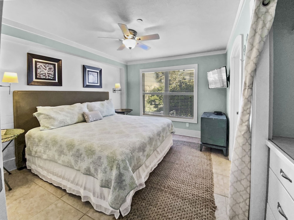Condo, 1 Bedroom