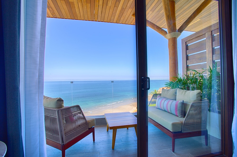Room, 2 Double Beds, Ocean View - Photo 4