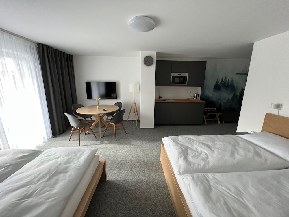 Deluxe Quadruple Room