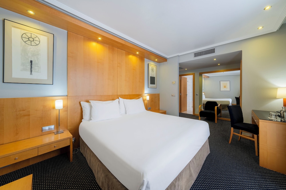 Premium Double Room, Balcony - Photo 2