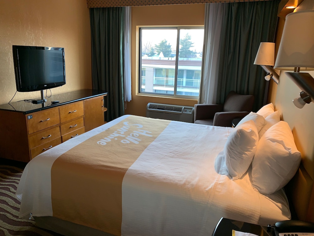 Presidential Suite, 1 King Bed, Non Smoking - Photo 14