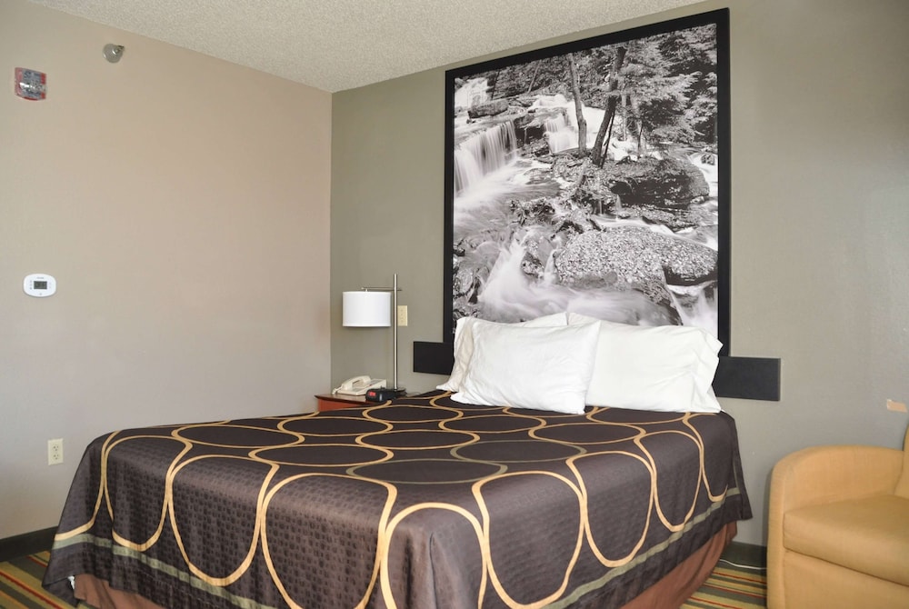 Standard Room, 1 King Bed - Photo 1