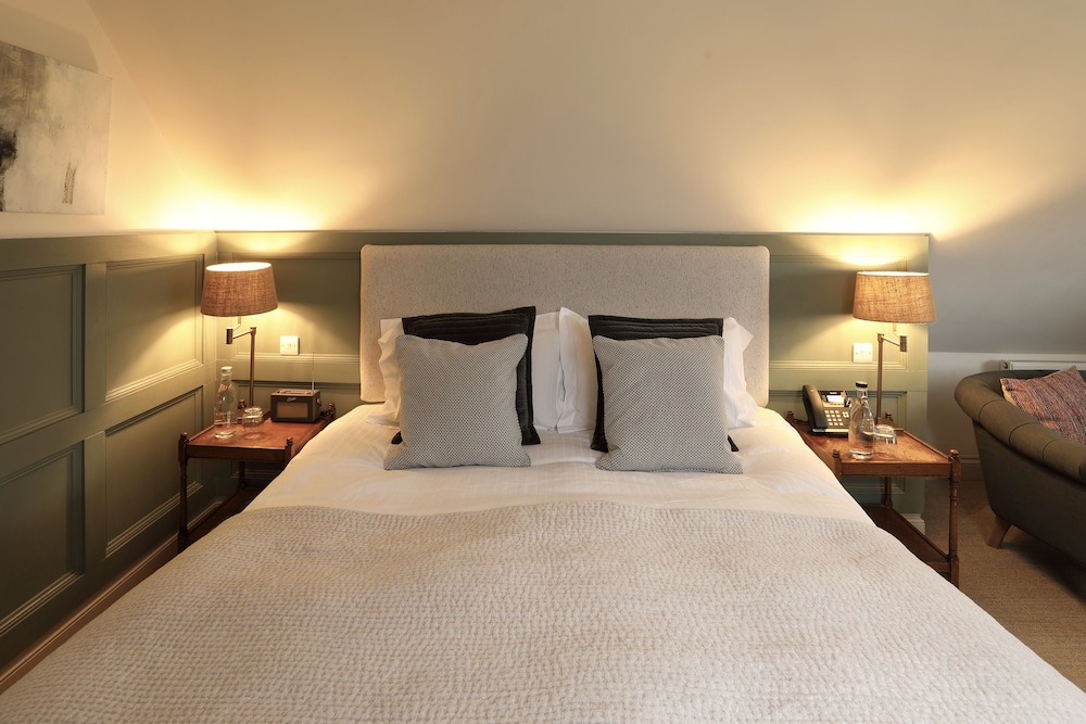 Deluxe Double Room, 1 King Bed photo 3