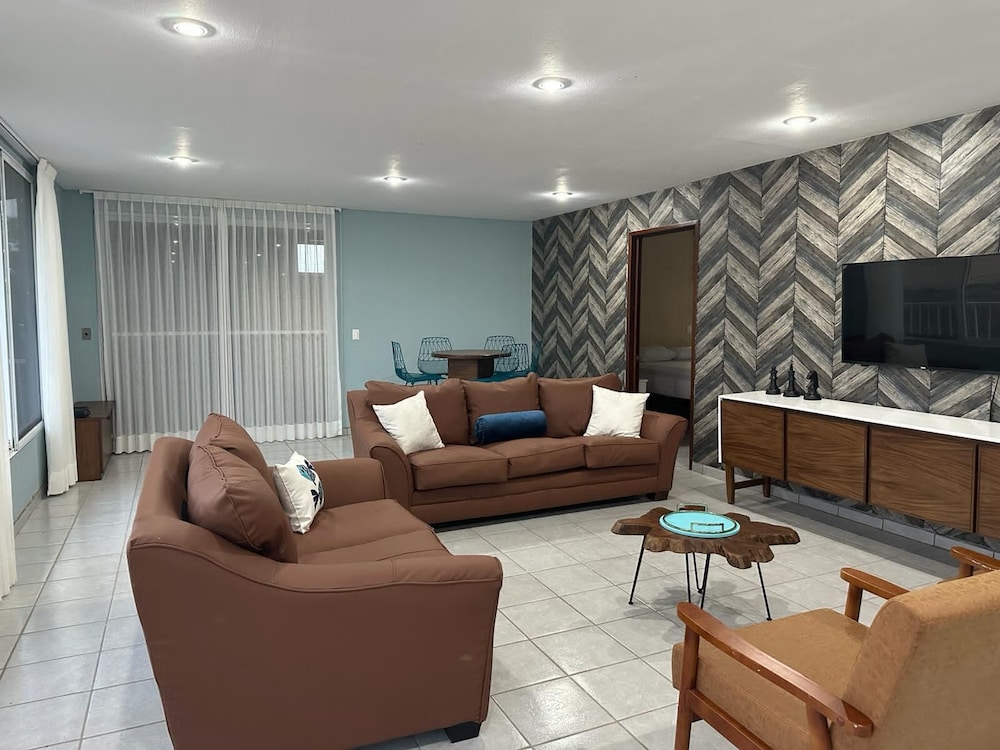 Design House photo 2