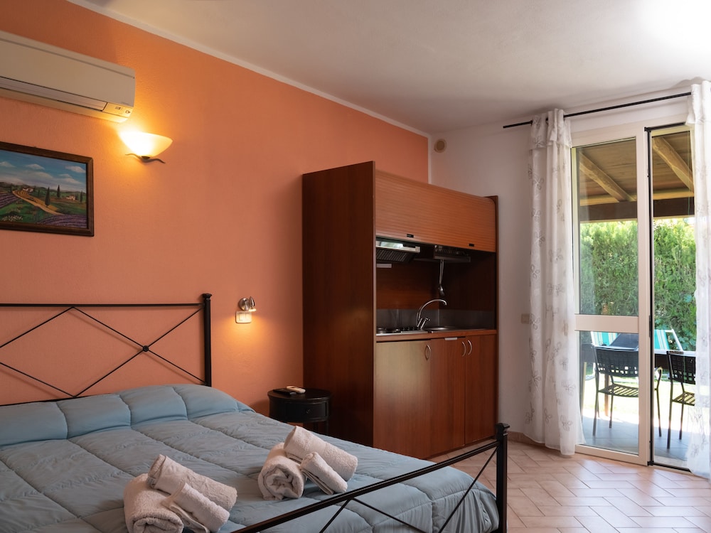 Comfort Studio, 1 Bedroom, Private Bathroom, Ground Floor photo 1
