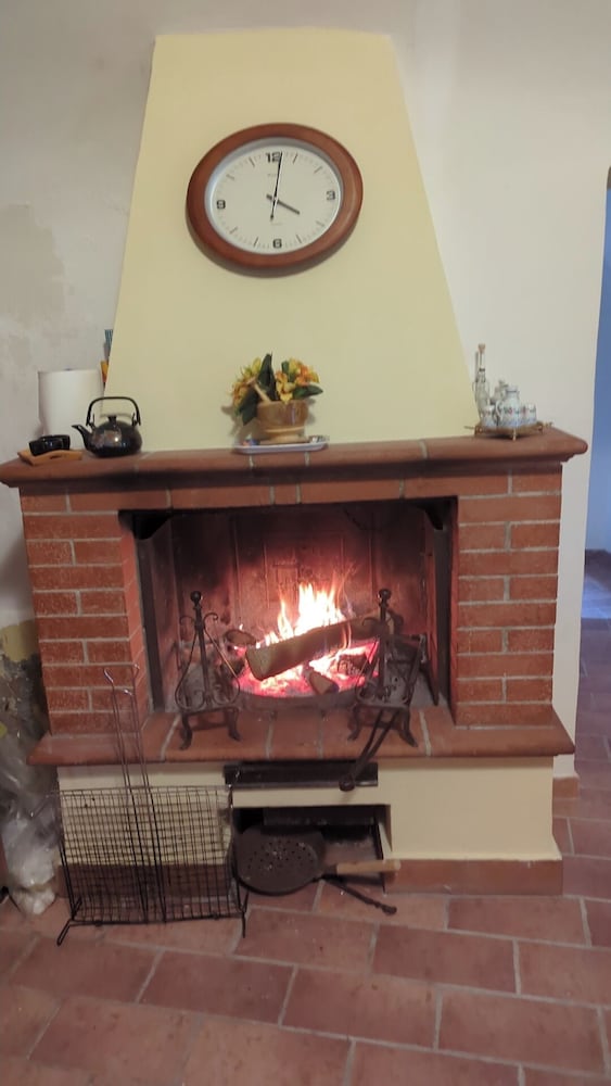 House, 3 Bedrooms, Smoking, Fireplace
