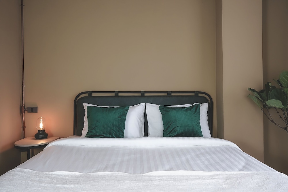 Superior Double Room, 1 King Bed - Photo 12
