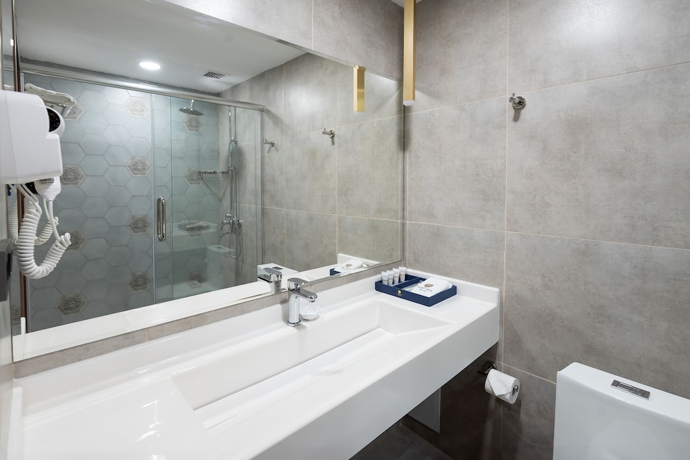 Standard Double or Twin Room, 1 Bedroom - Photo 5