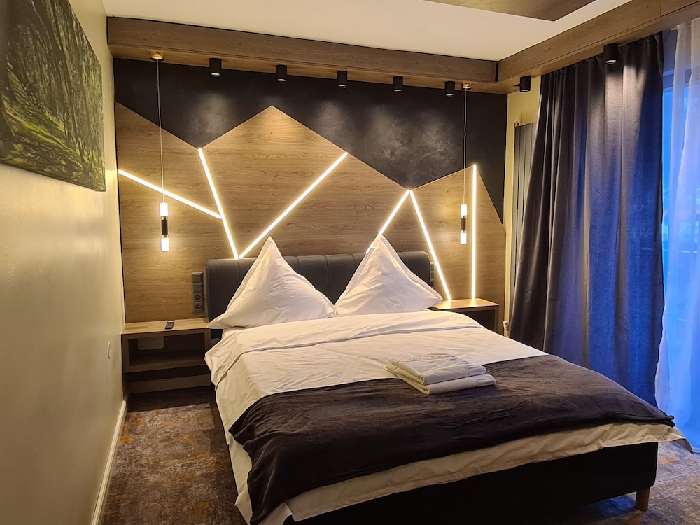 Deluxe Room - Photo 1