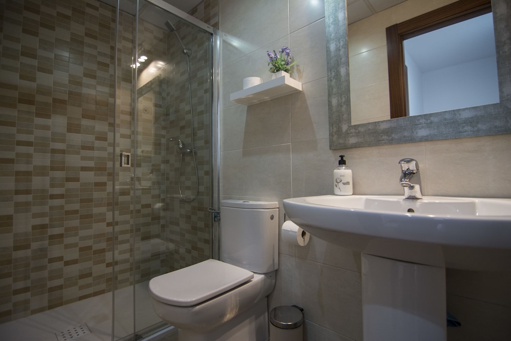 EnjoyGranada LUJO Swimming Pool and Parking, Billede 18