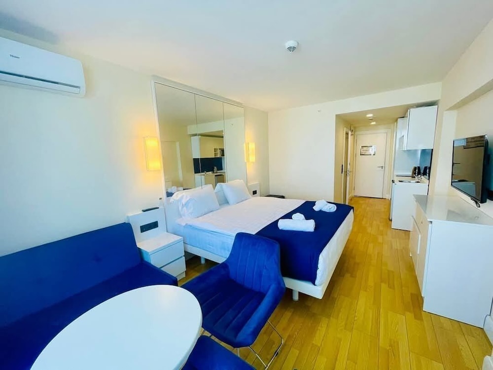 City Studio, 1 King Bed, Non Smoking