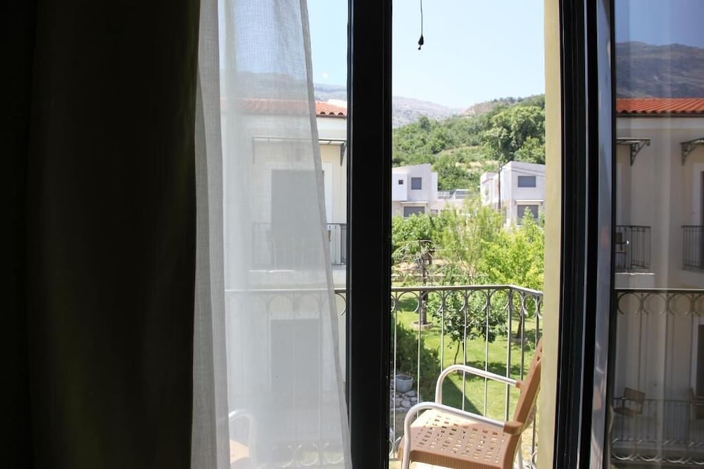 Classic Room With Mountain View photo 2