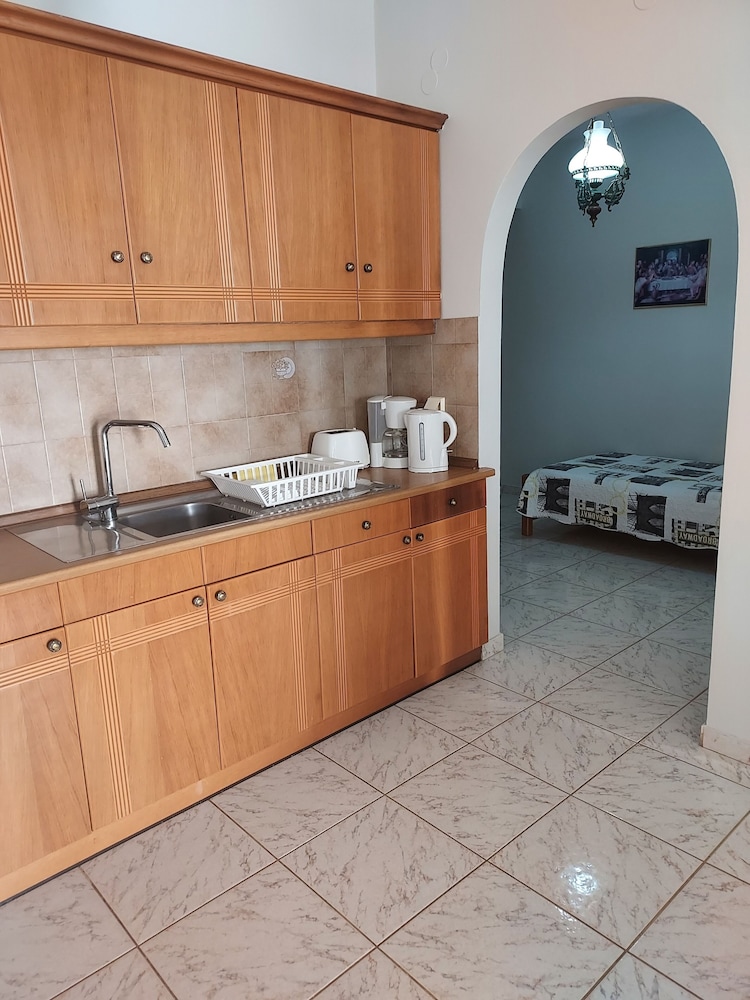 Apartment, 2 Bedrooms, Terrace, Garden View photo 2