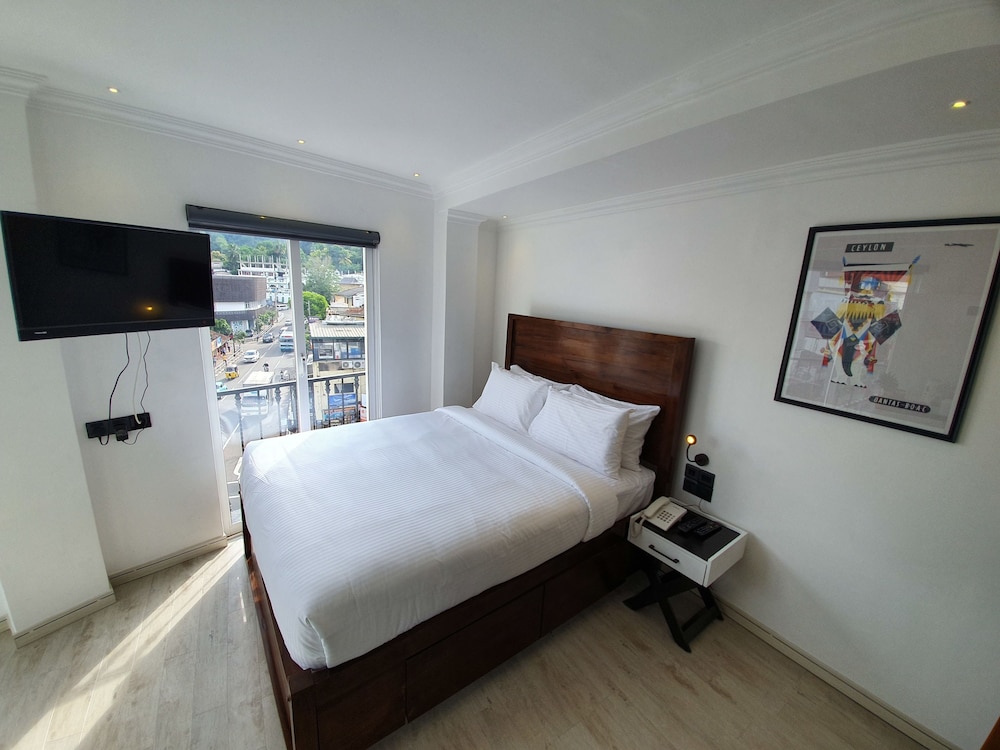 Semi Deluxe Room - Photo 3