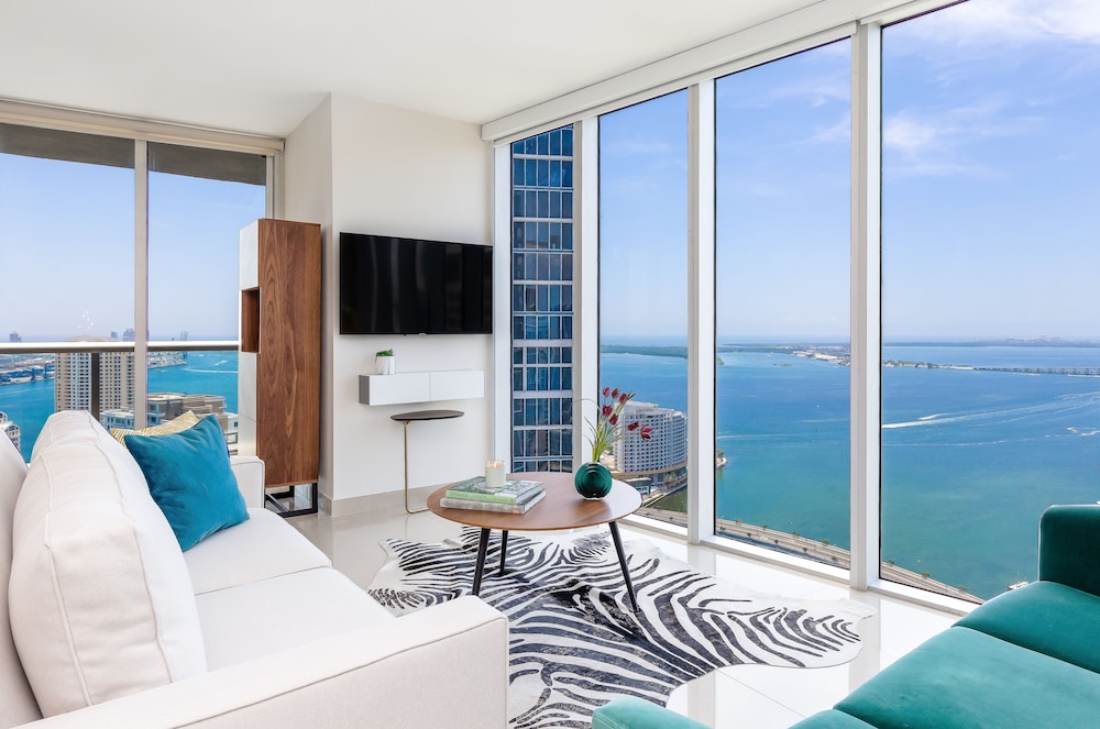 Boutique Corner Apart, 2/2, Sofa Bed, Ocean View, Balcony2008