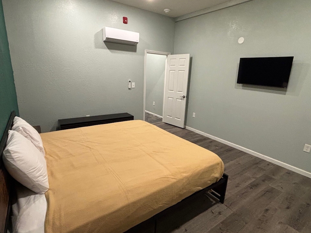 Deluxe Suite photo 3