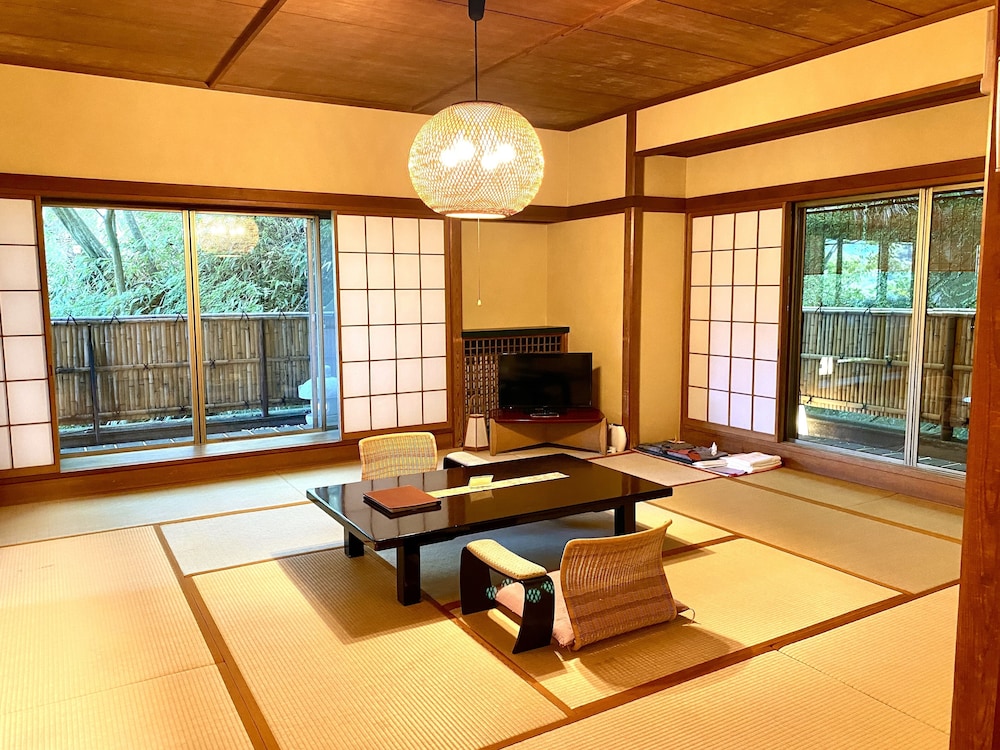 Japanese Style Standard Room thumbnail 6