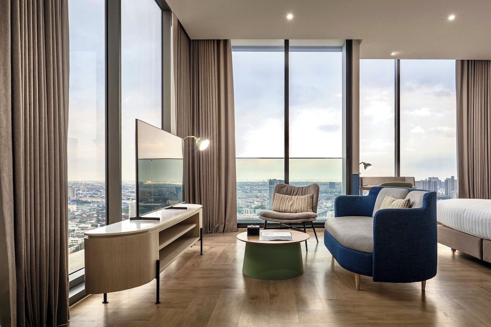 Executive Deluxe Corner Balcony