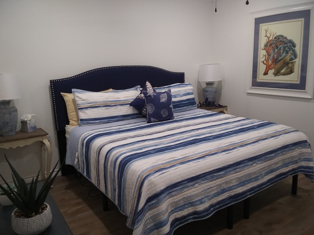Condo, 2 Bedrooms, Non Smoking photo 3