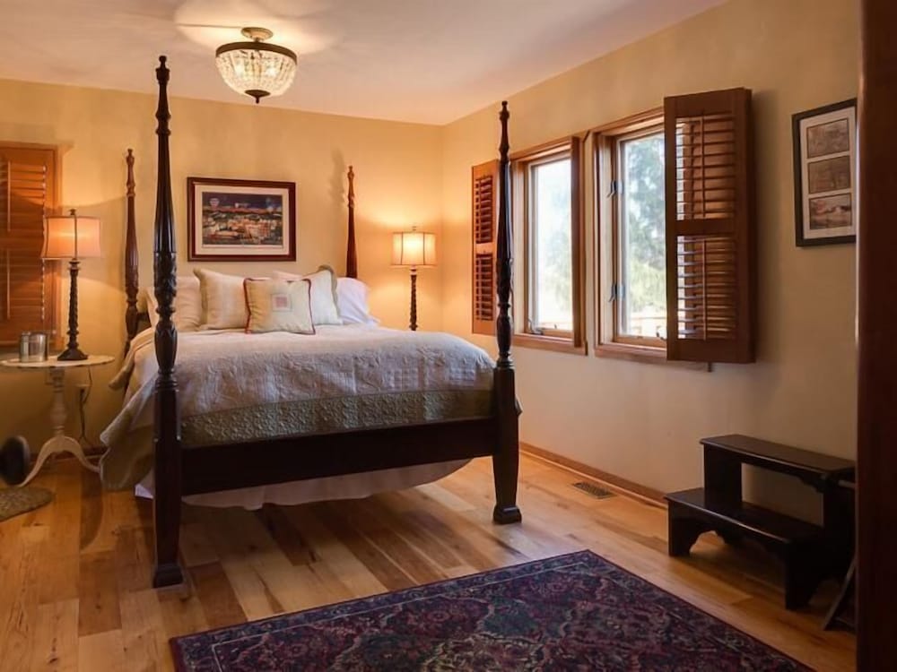 Double Room, Private Bathroom, River View (Loudoun) photo 1