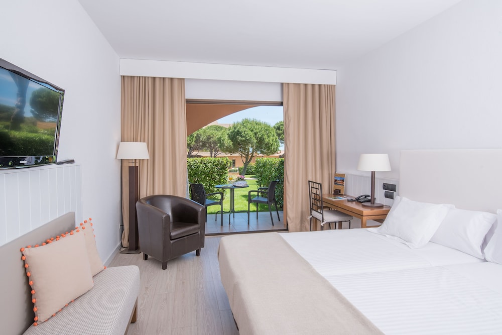 Double Room, Pool View, Ground Floor