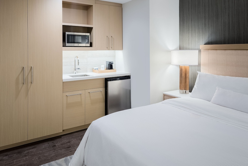 Standard, Full Kitchen, 2 Queen Beds - Photo 1
