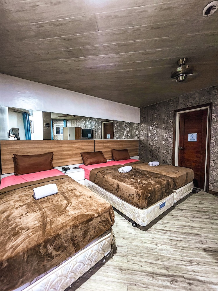 Standard Triple Room - Photo 1
