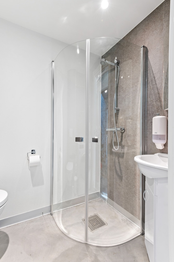 Apartment, 2 Bedrooms (402) - Photo 5