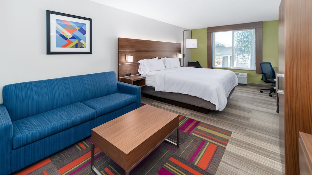 Suite, 1 King Bed, Accessible (Communications, Mobility) - Photo 5
