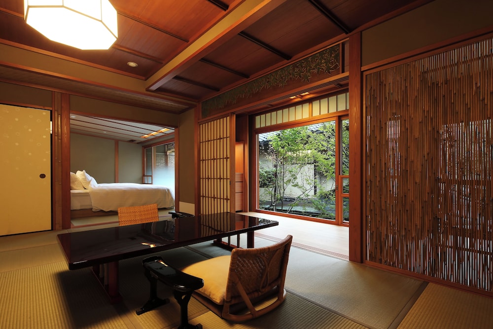 Traditional Suite Room Ginsen
