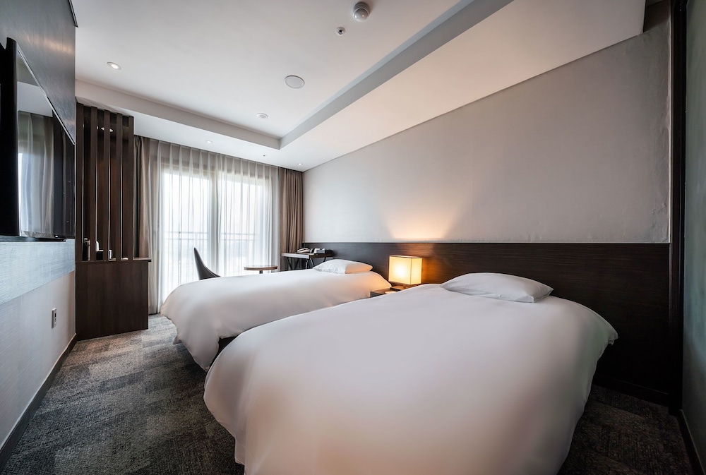 Randomly Assigned City View room at Check-in for 2 (Superior Twin or Superior Double Room)