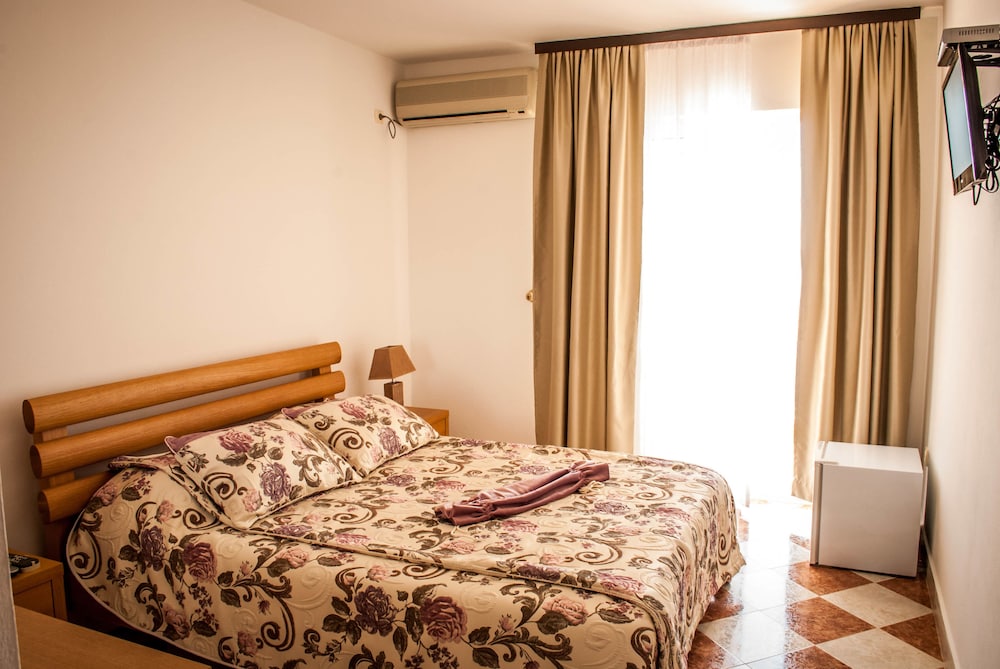 Double Room, Sea View