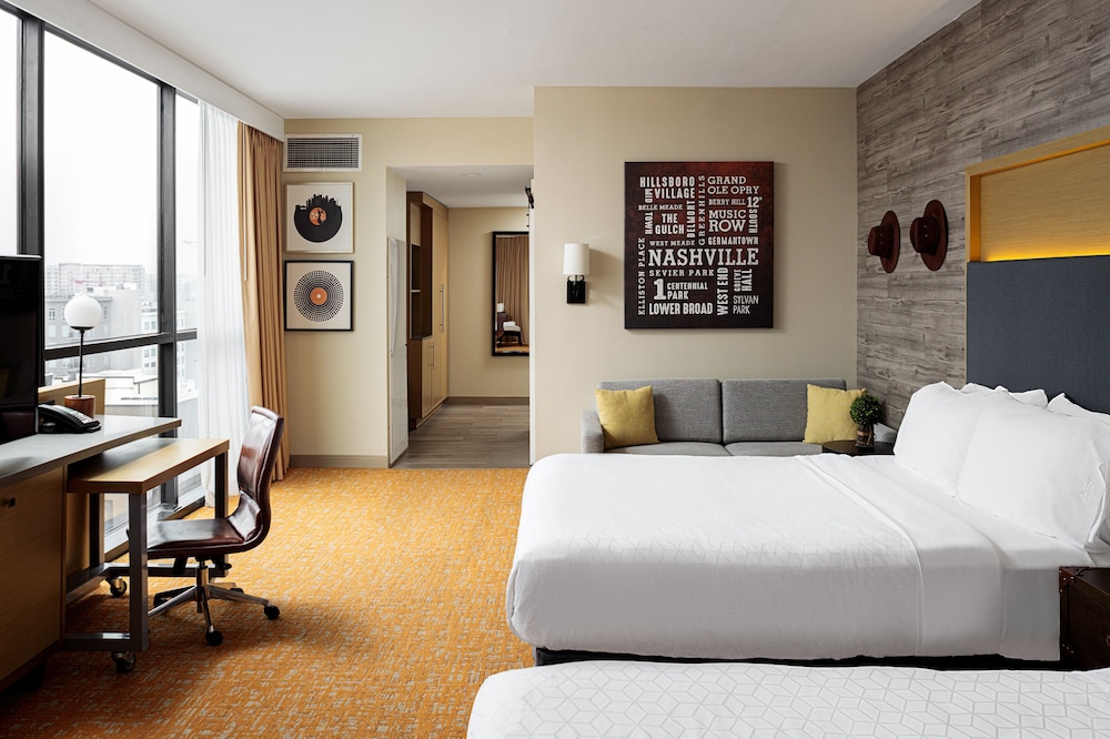 Room, 2 Queen Beds, City View (Walk In Shower) thumbnail 5